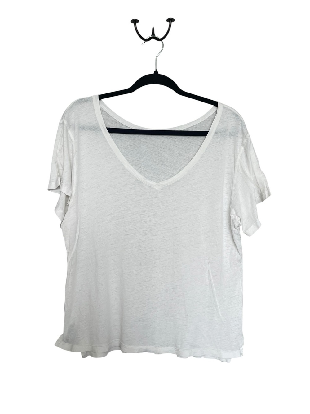 Lululemon White V-Neck Short Sleeve Tee